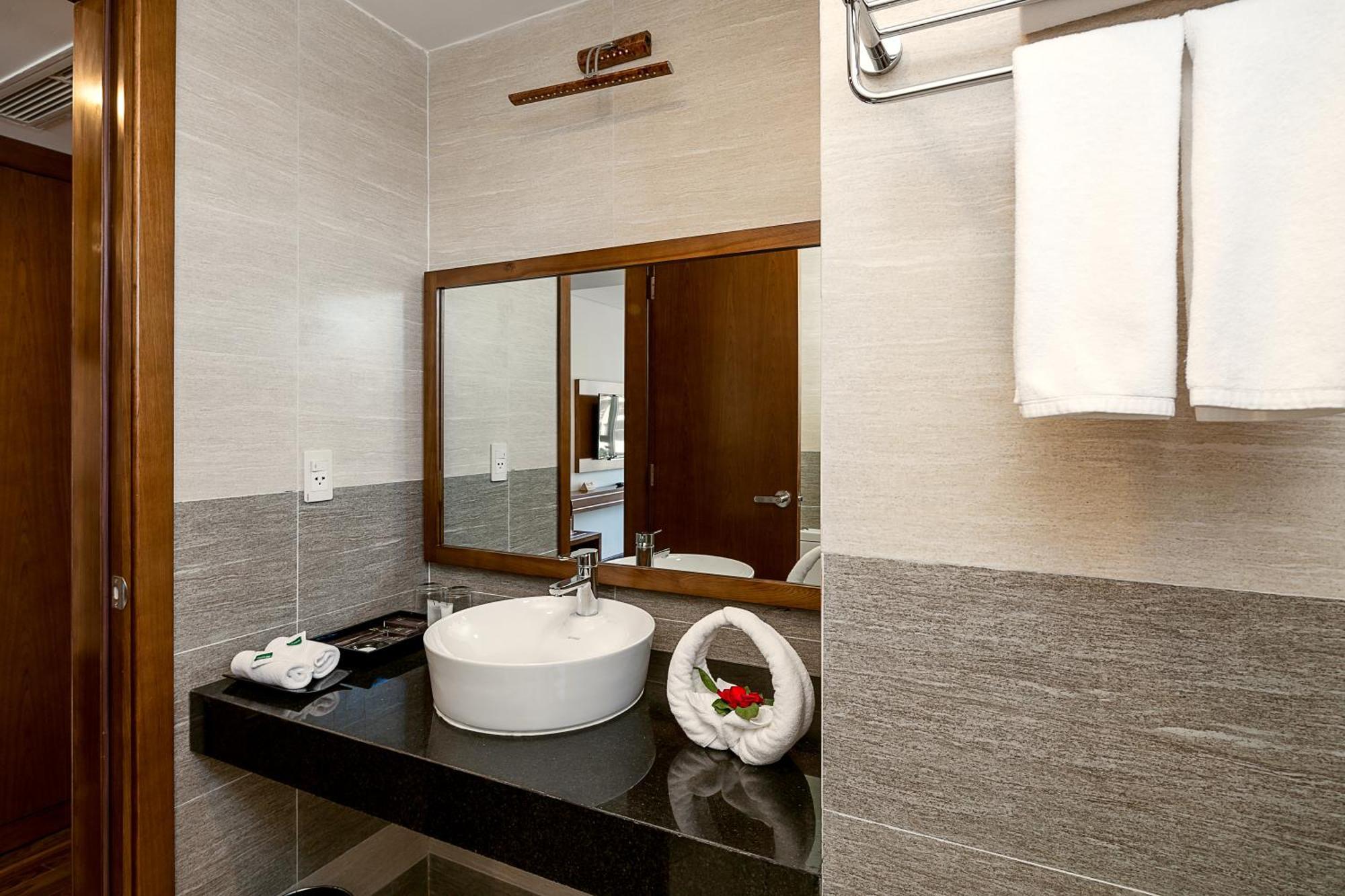 Tamarind Hotel Da Nang Bagian luar foto